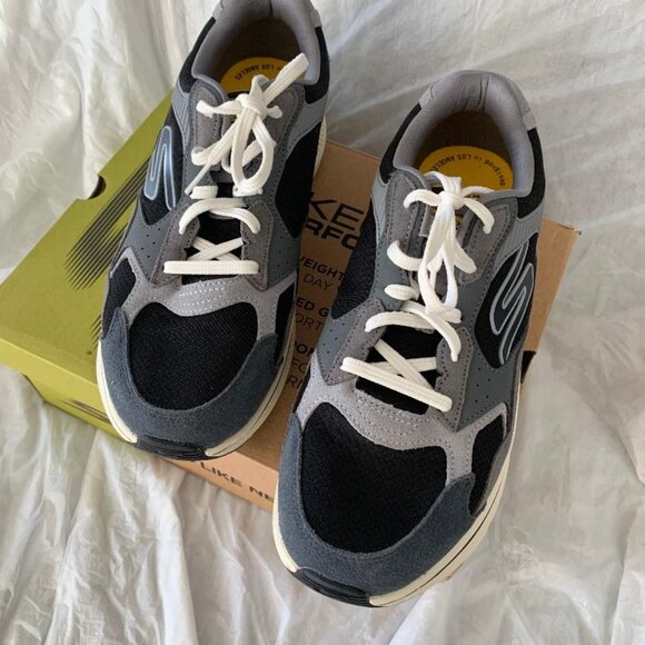 Skechers Sneaker Mens 9.5 Charcoal/ Black GO Run Consistent 2.0 Retro Runner - Picture 2 of 6